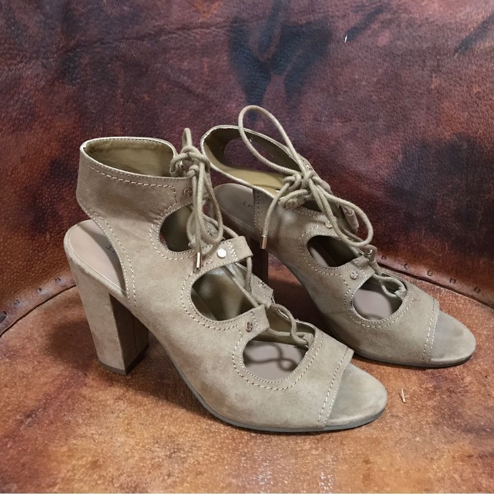 4 for $20 Indigo Rd. Babel / Gladiator Sandal (9.5) - Picture 2 of 10